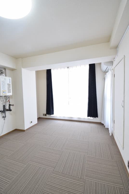Rental House in Shinjuku, Tokyo — Matsunaka Building 401
