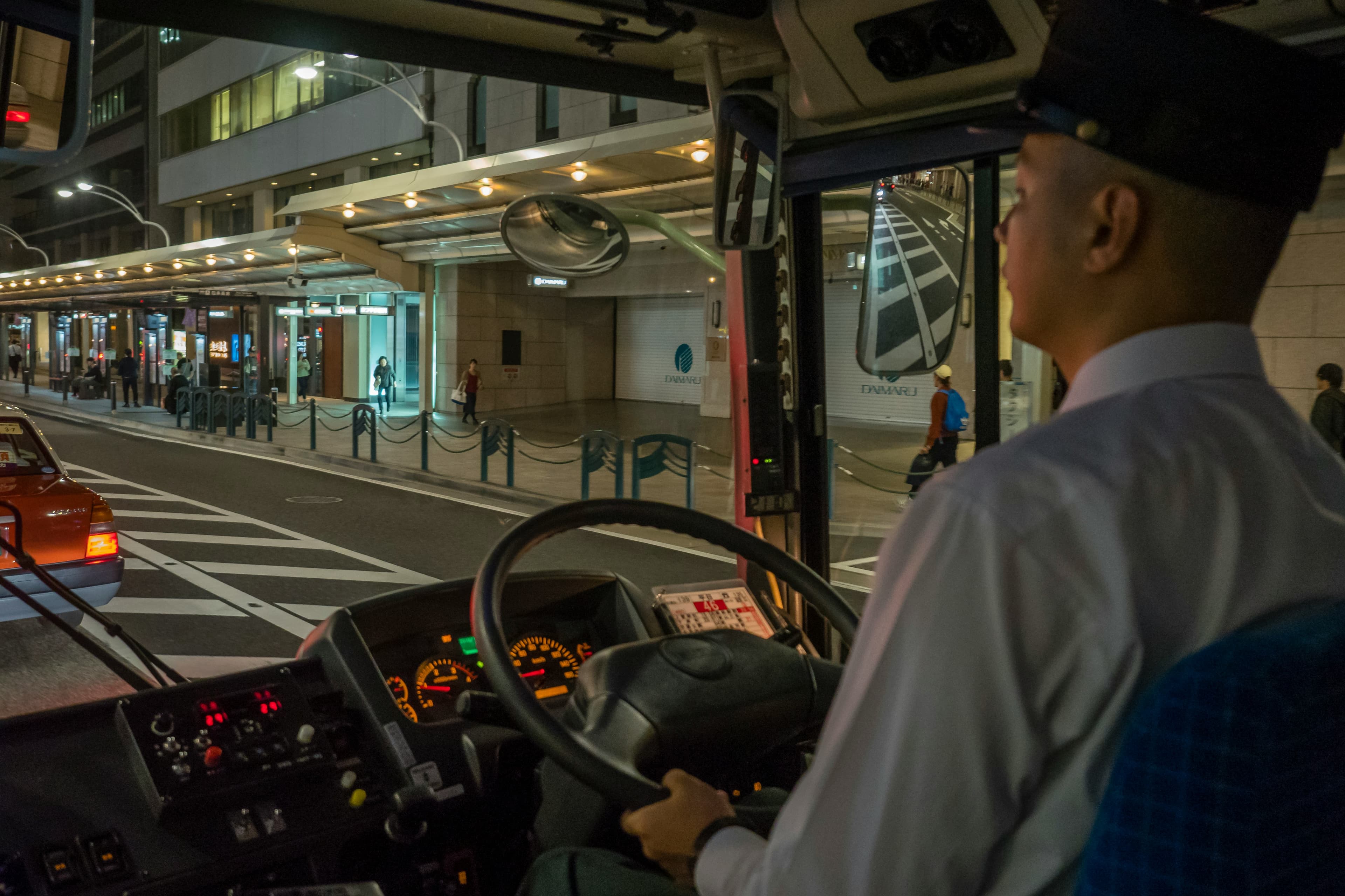 Paano Kumuha ng Driver's License sa Japan para sa mga Dayuhan: Kumpletong Gabay